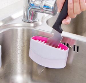 Suction Cup Kitchen Cleaning Brush – Knife, Fork & Vegetable Scrubber