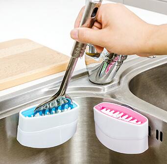 Suction Cup Kitchen Cleaning Brush – Knife, Fork & Vegetable Scrubber